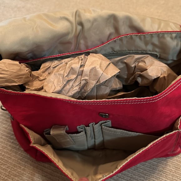 CLOSET CLOSING DOWN Kipling messenger bag - Picture 2 of 8